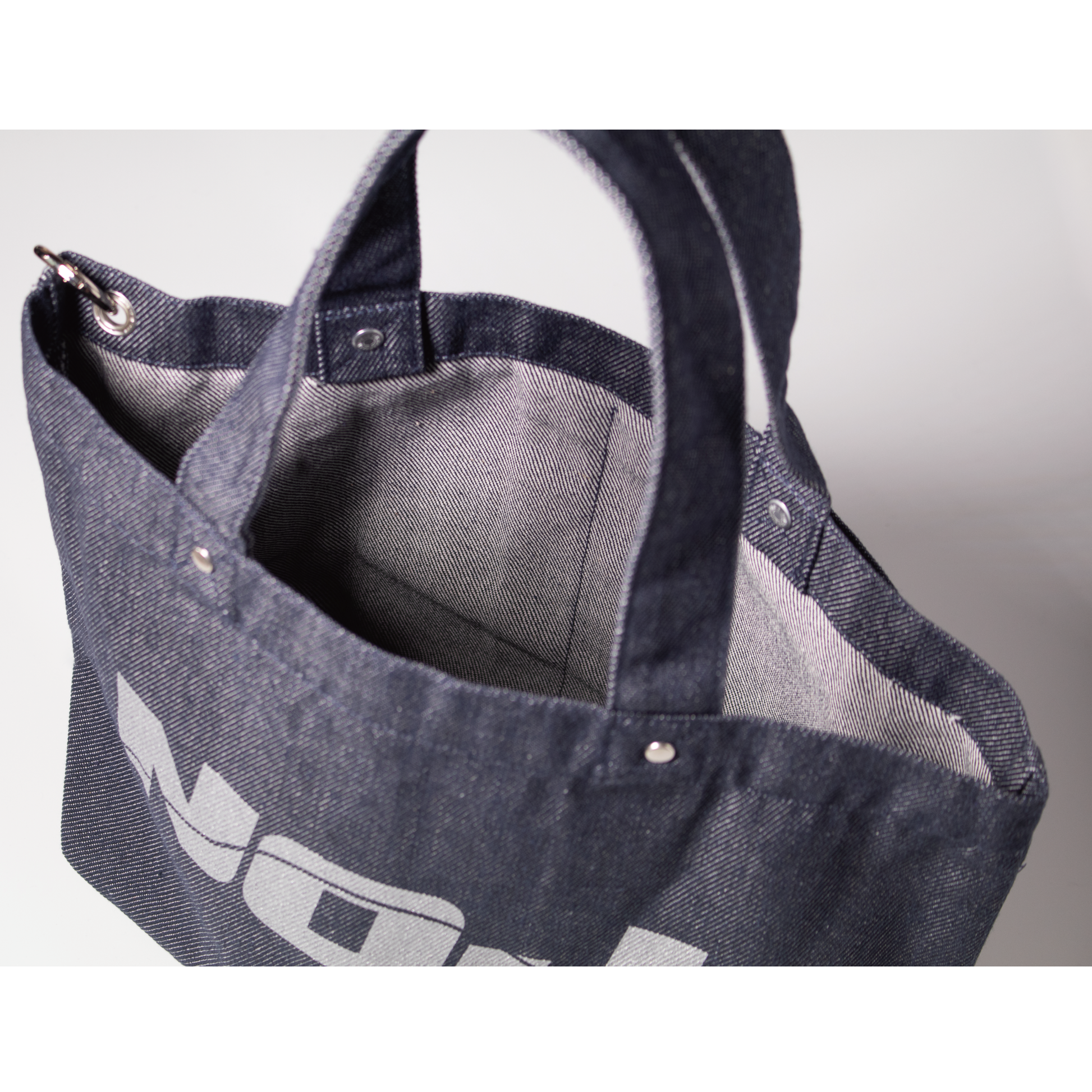 NOJデニムトートバッグの内側構造と持ち手のディテール